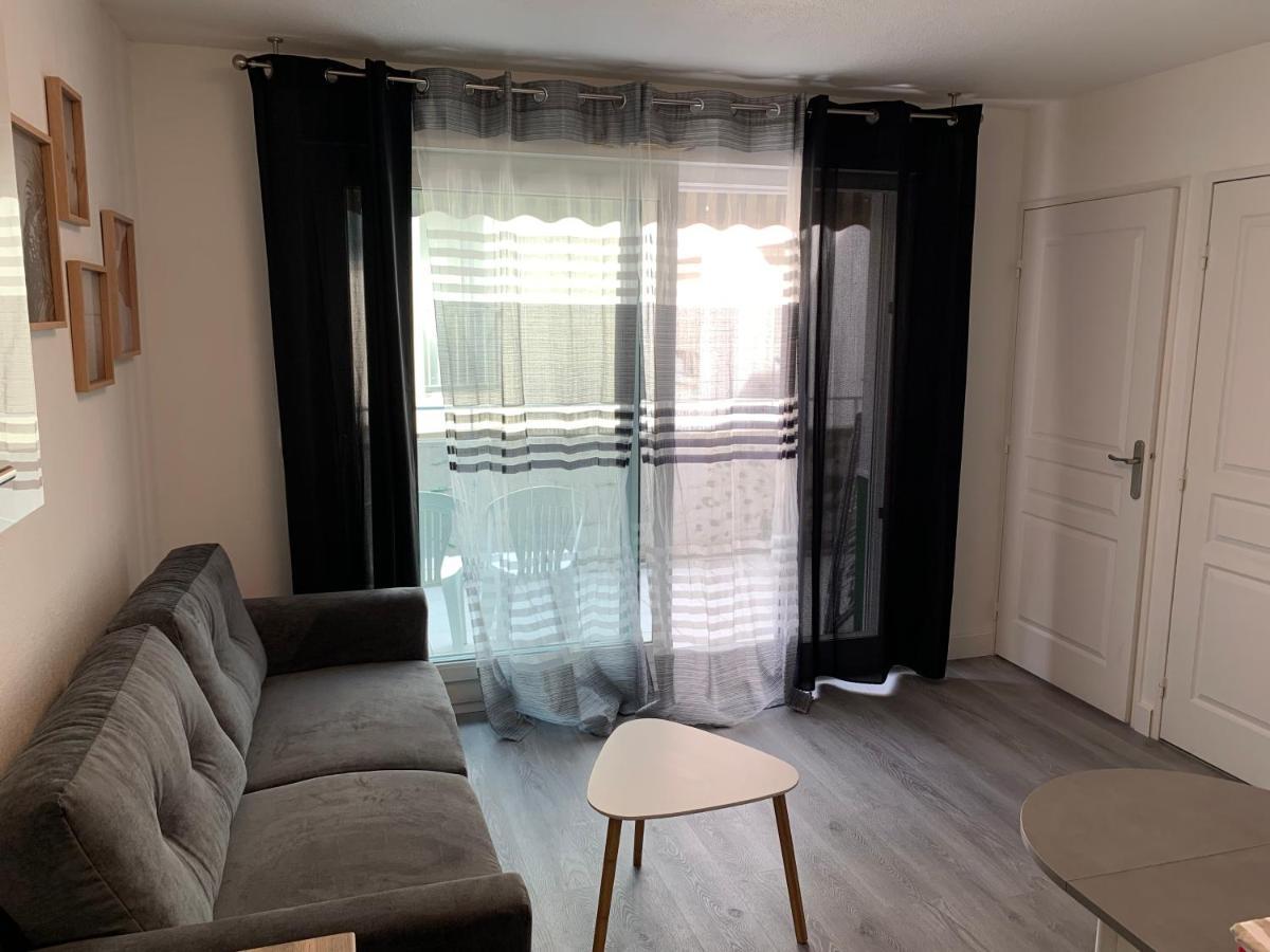 Charmant F1 Centre Mandelieu Avec Piscine Apartment Bagian luar foto